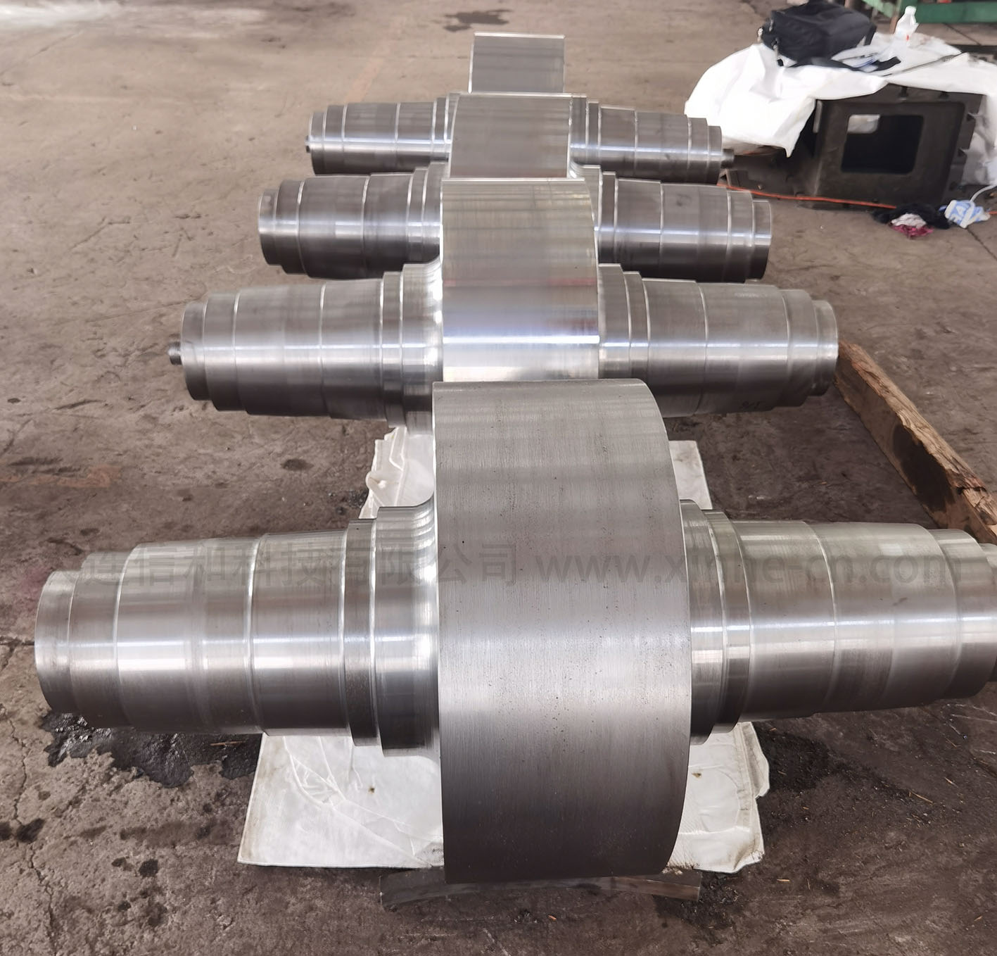 大型鍛造　プレスロール　φ750ｘ1450　1800kg